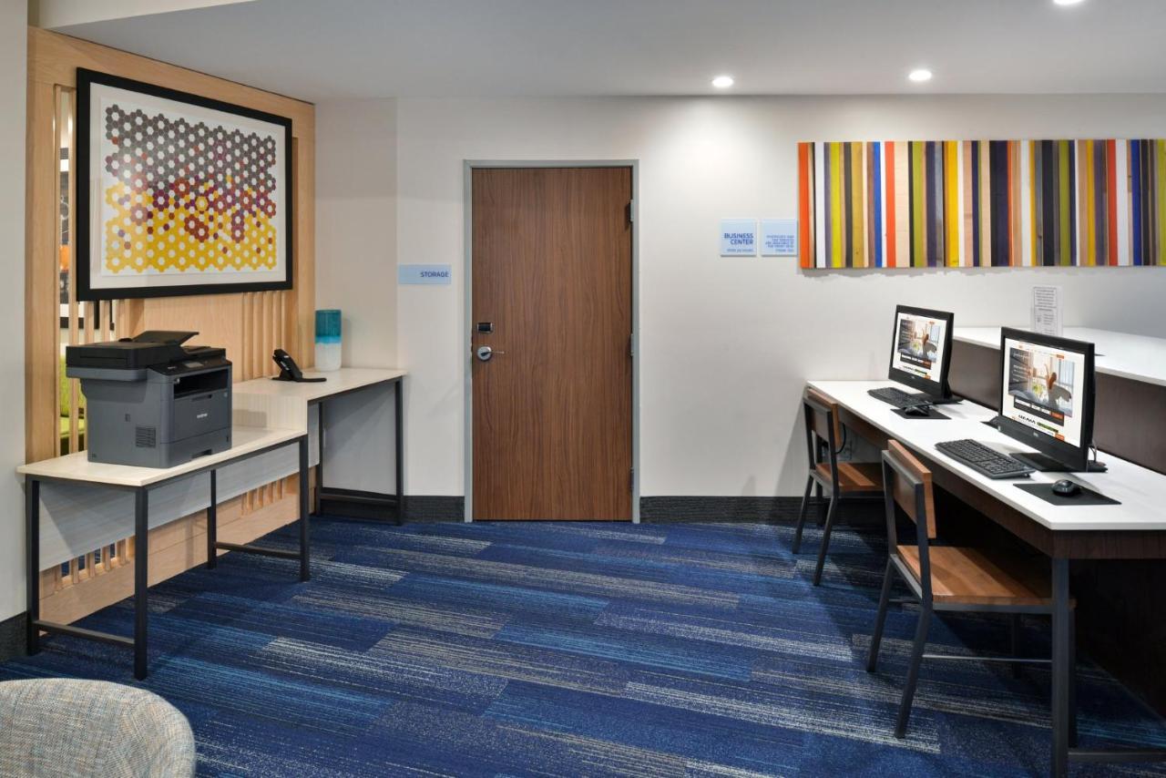 Holiday Inn Express Orlando - South Park By Ihg Williamsburg Exterior foto